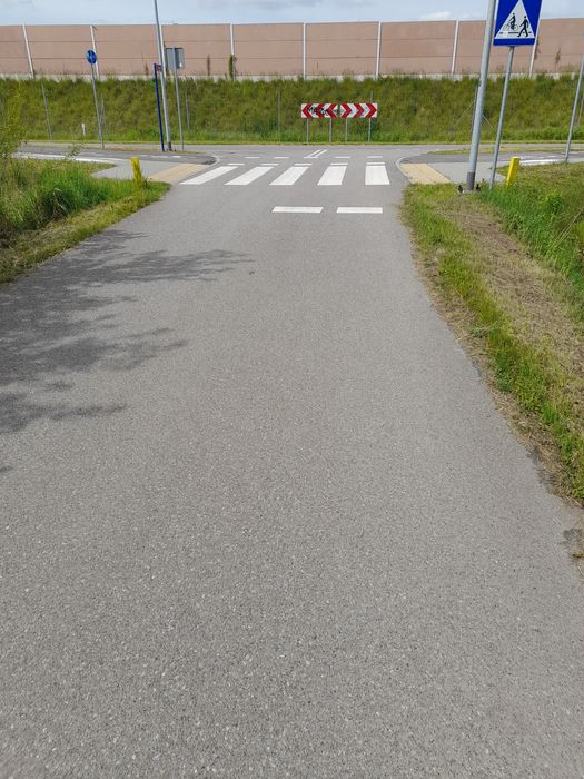 Działka budowlano-usługowa 1180m2