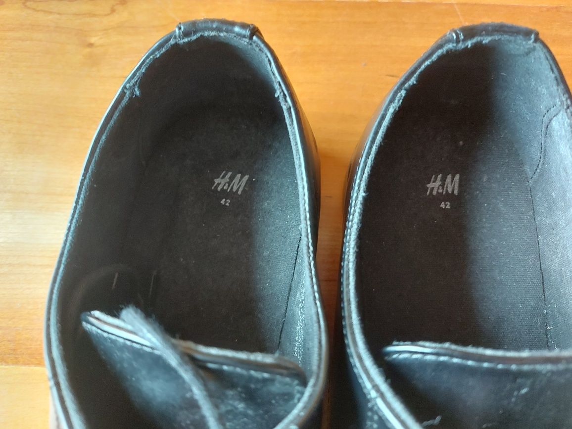 Sapatos pretos H&M