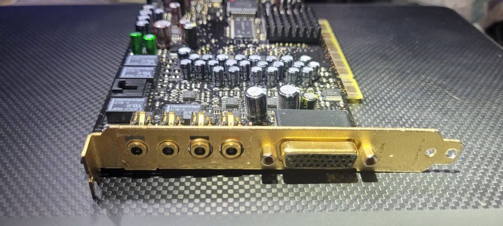 Звуковая карта Creative Sb0550