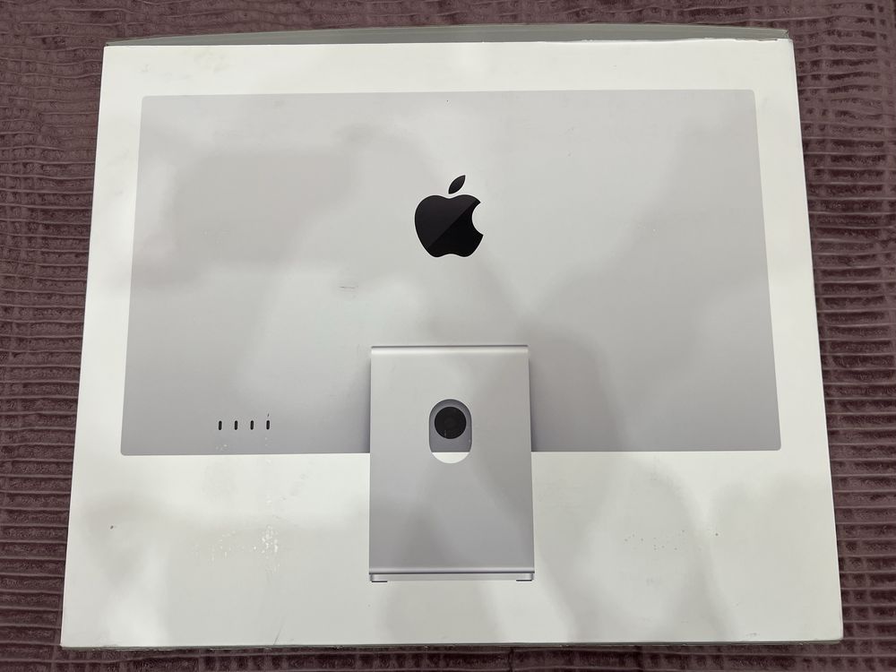 Apple Studio Display