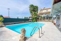 Moradia T4 com piscina e licença AL
