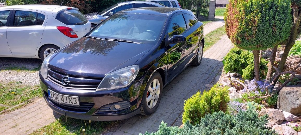 Sprzedam Opel Astra H GTC 1.8