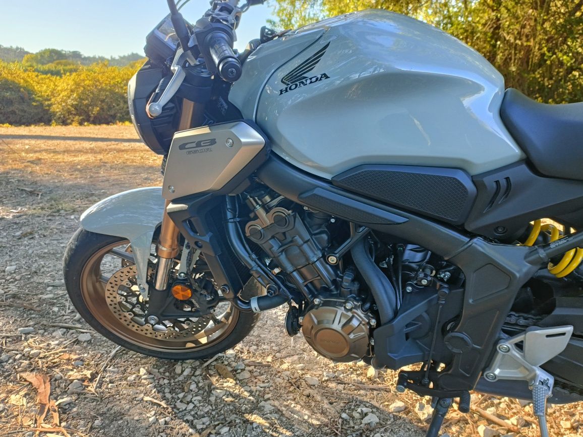 Honda CB650R - Poucos Kms