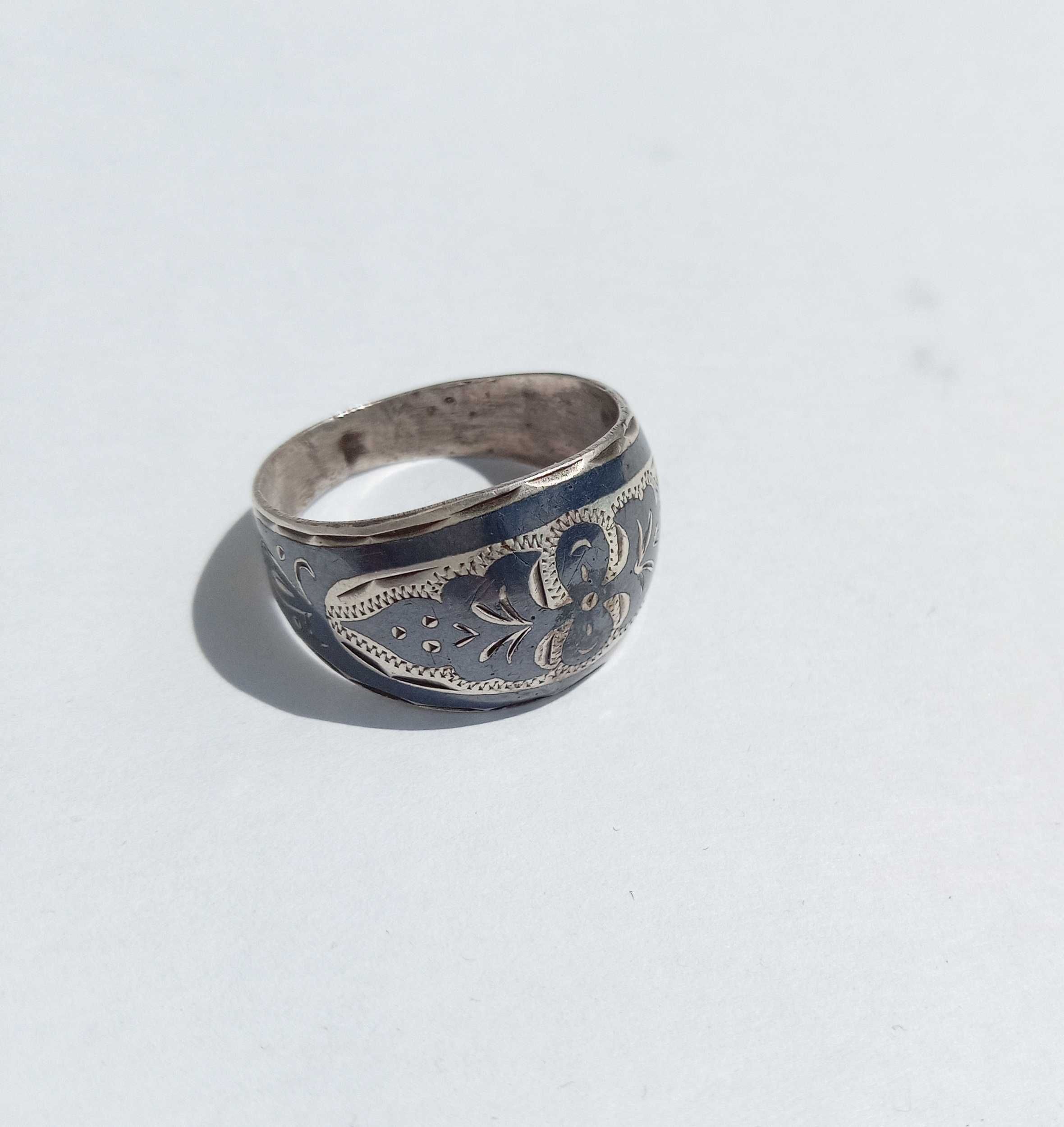 Кільце кольцо Чернь. Срібло 875 проба, зірочка. 17,5 розмір. СССР