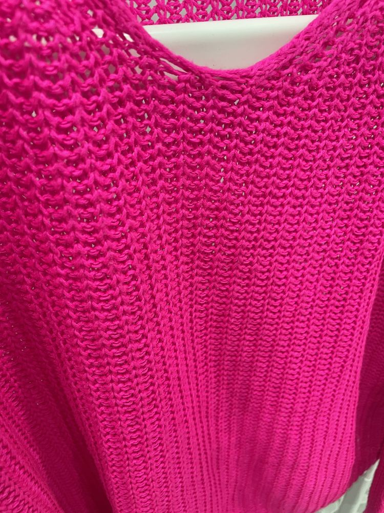 Neonowy różowy sweter rozmiar uniwersalny