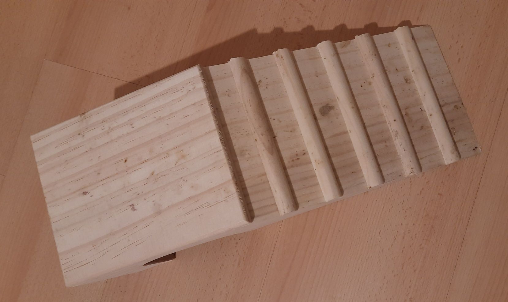 AniOne Domek drewniany