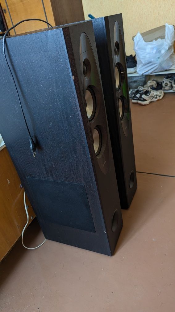 Продам колонки фенда x-60