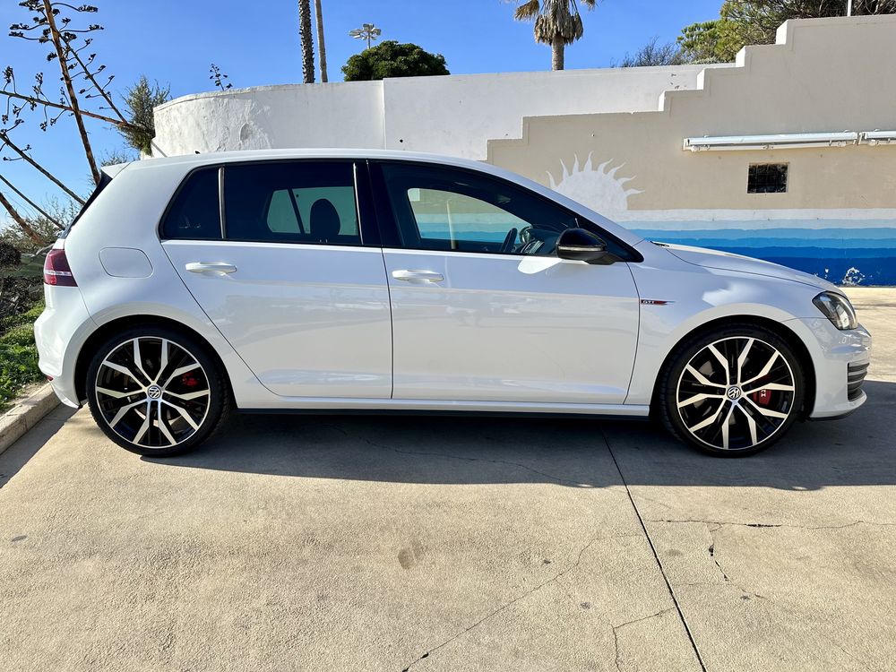 Vw golf 7 gti performance 230cv 2.0 tsi dsg dynaudio keyless historico