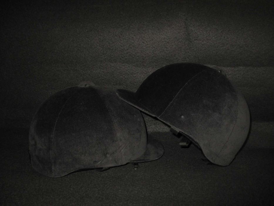 Toque de Equitação em Veludo Preto