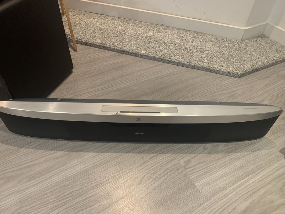 Soundbar com leitor blu-ray