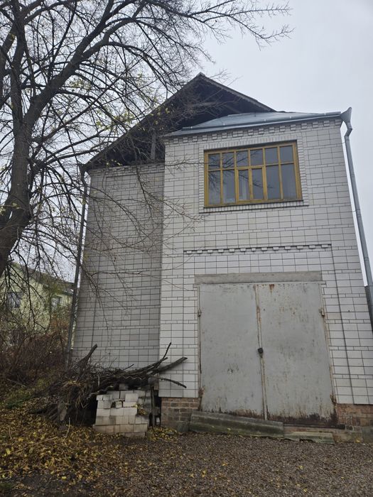 Новобудова двоповерховий будинок з гаражем – вигідна пропозиція