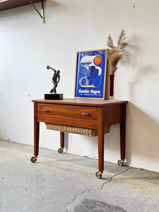 Mobilny stolik/niciak, Dania lata 60, vintage, mid-c modern