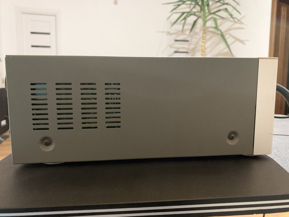 CD програвач/тюнер/підсилювач TEAC  CR-H100