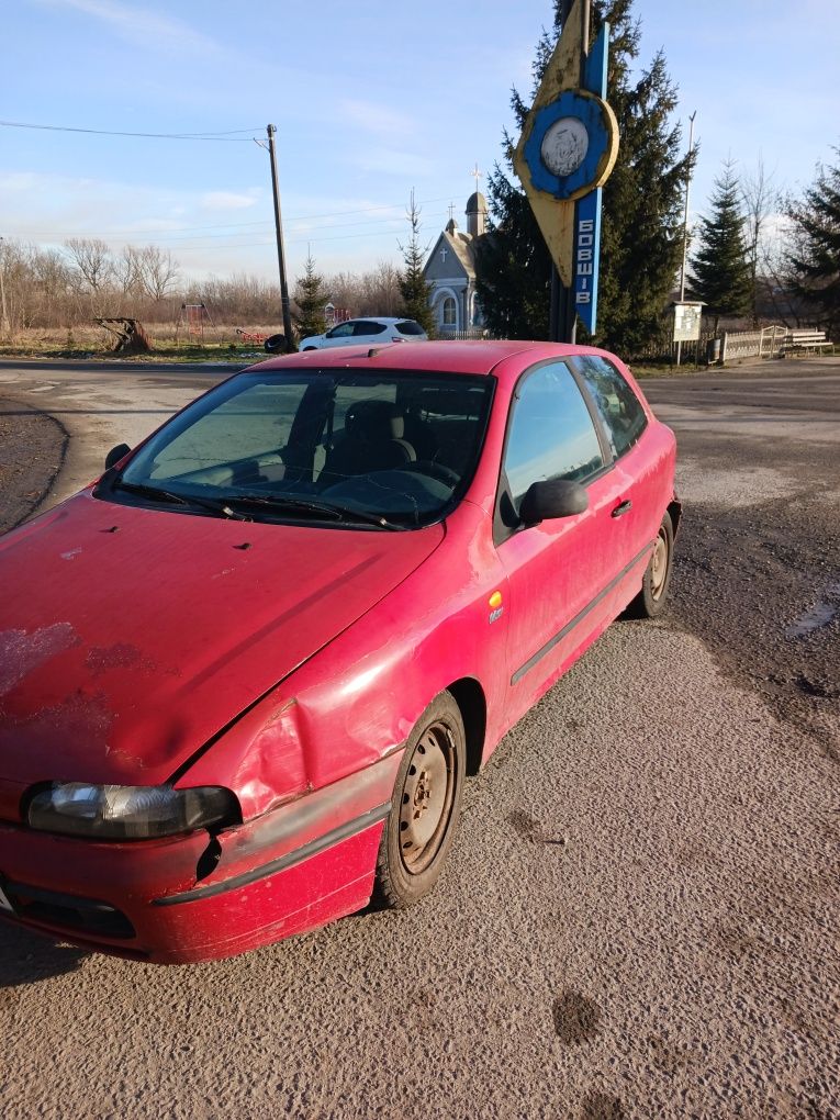 Продам дешевий,економний авто Фіат брава