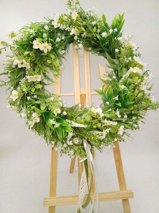 Całoroczny wianek na drzwi