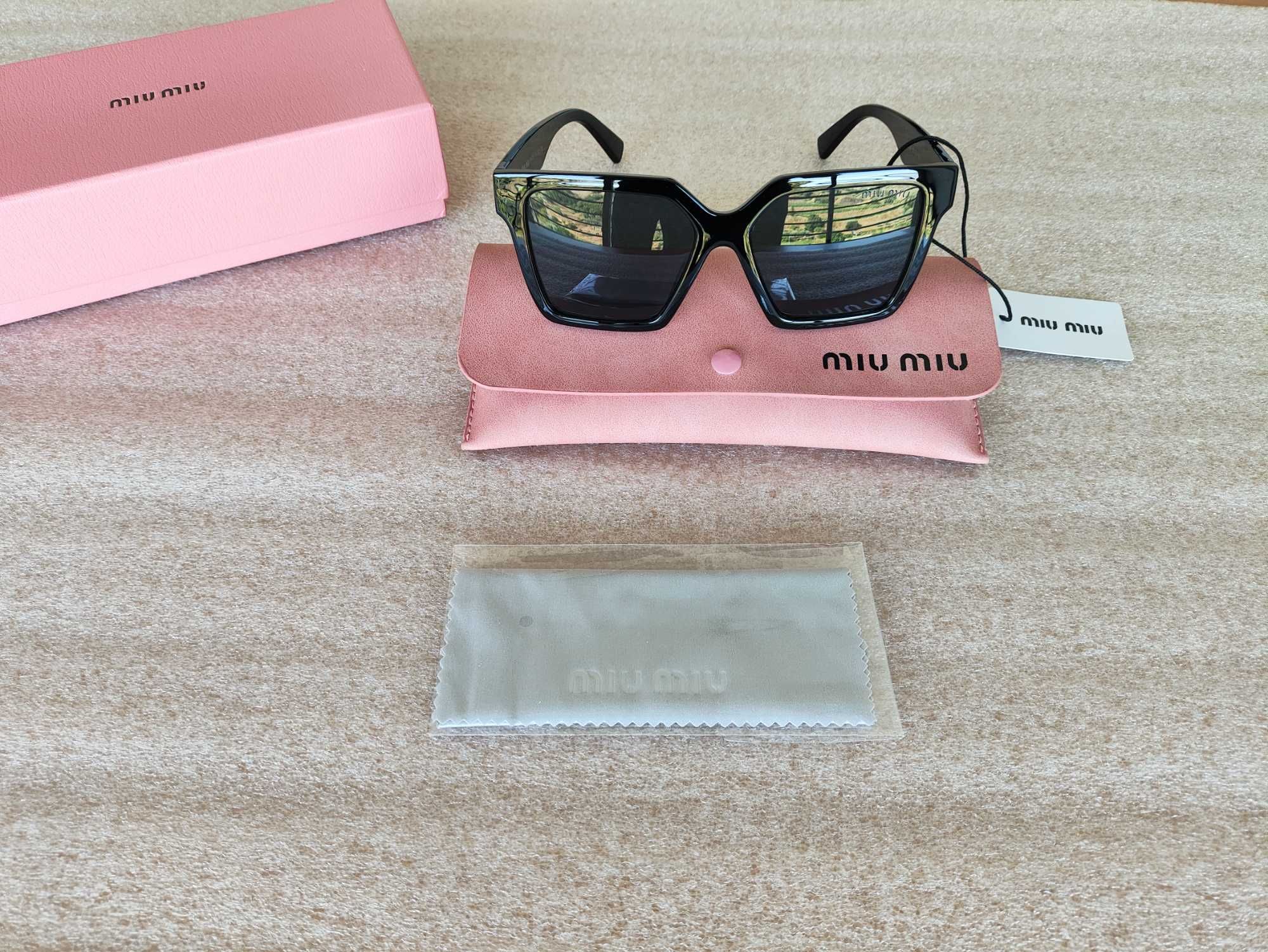 Óculos Miu Miu - Pretos