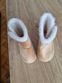 Zimowe buciki /niechodki