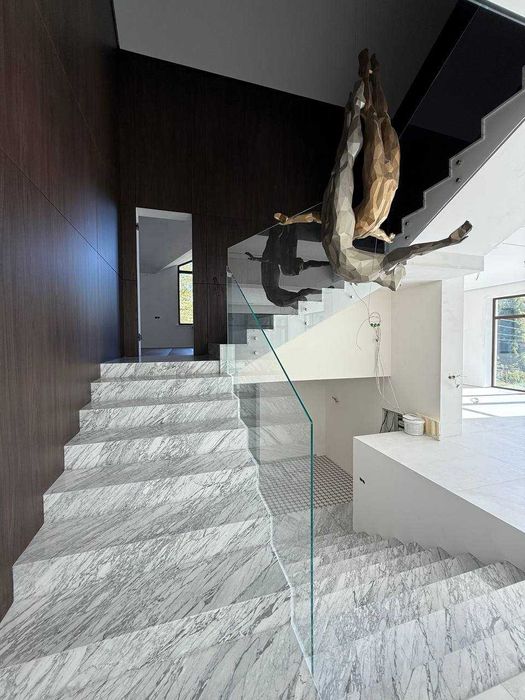 Продаж розкішного  будинку в Брюховичах з завершеним ремонтом