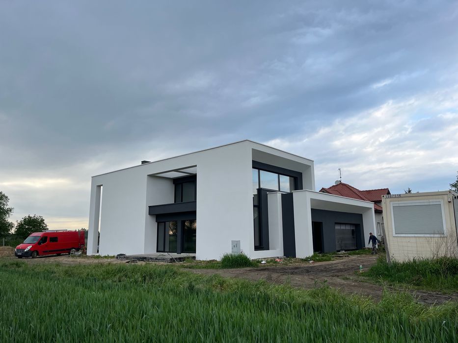 Elewacja, Docieplenia, Szablonowa
cegra, Imitacija desky, Malowanie!!!