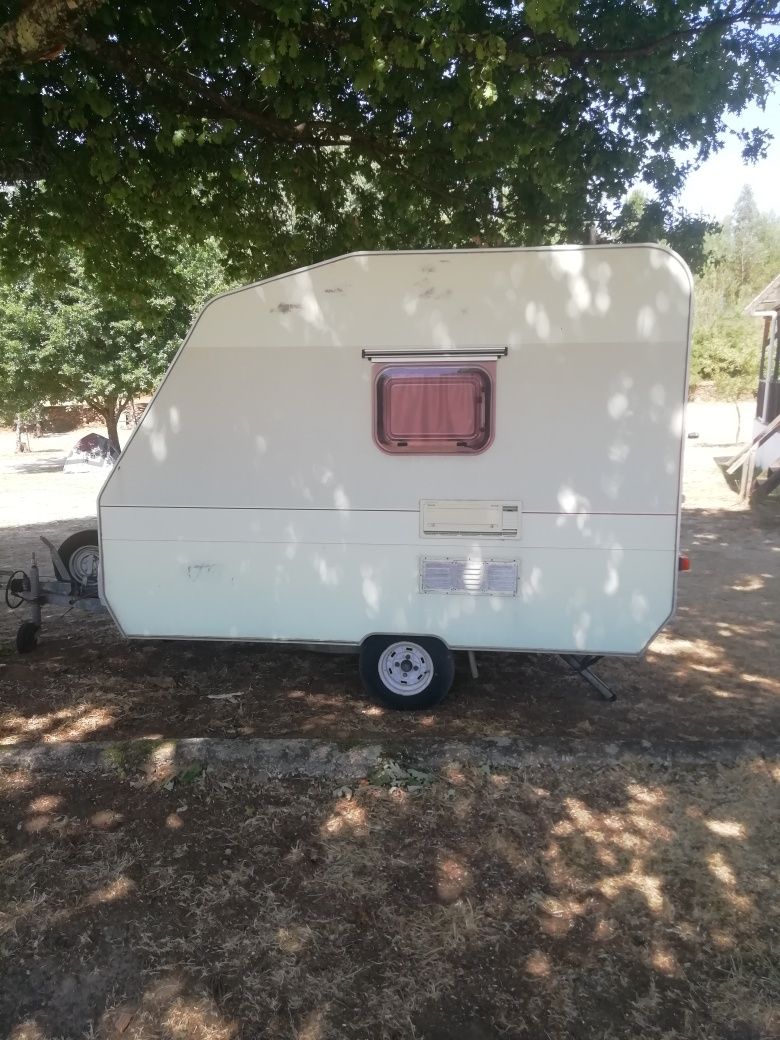Caravana com documentos