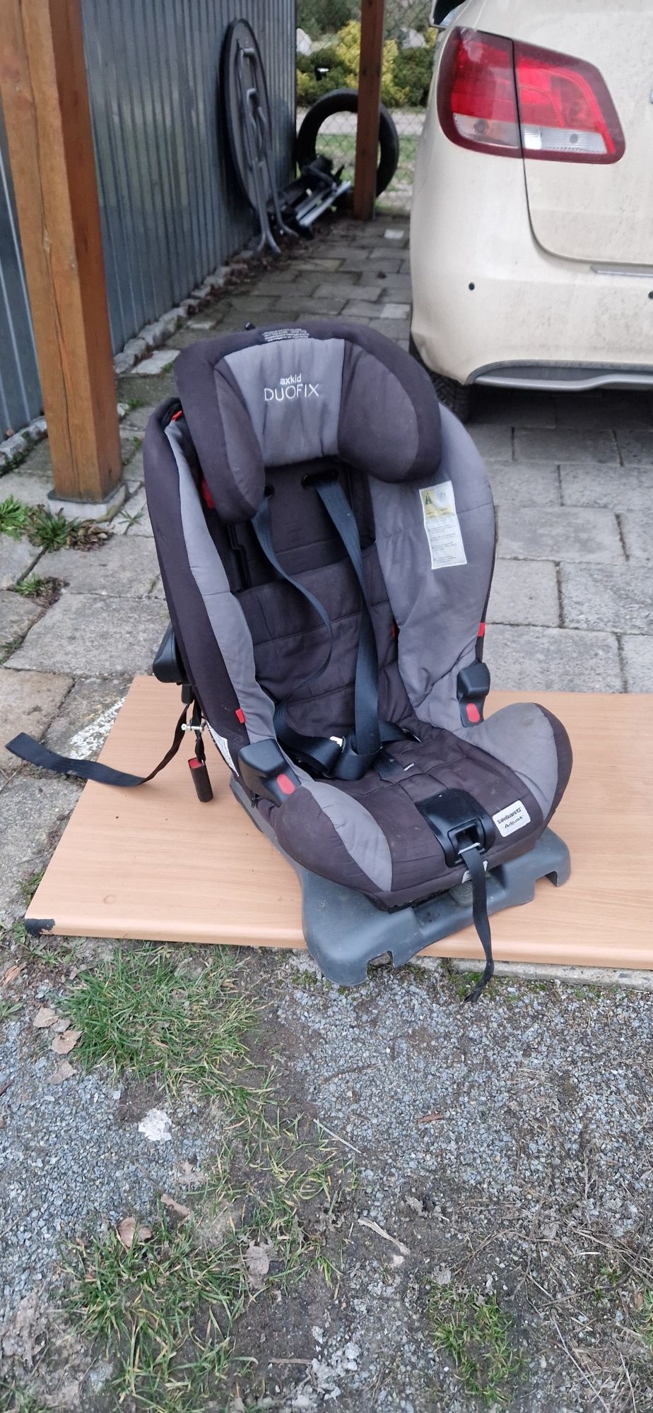 Fotelik RWF 9-25KG Axkid Duofix isofix