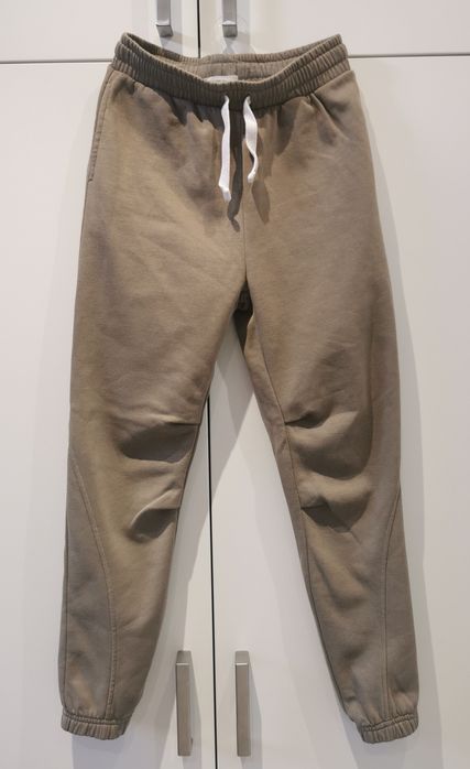 Zestaw dresów I jeansów, roz 146-152