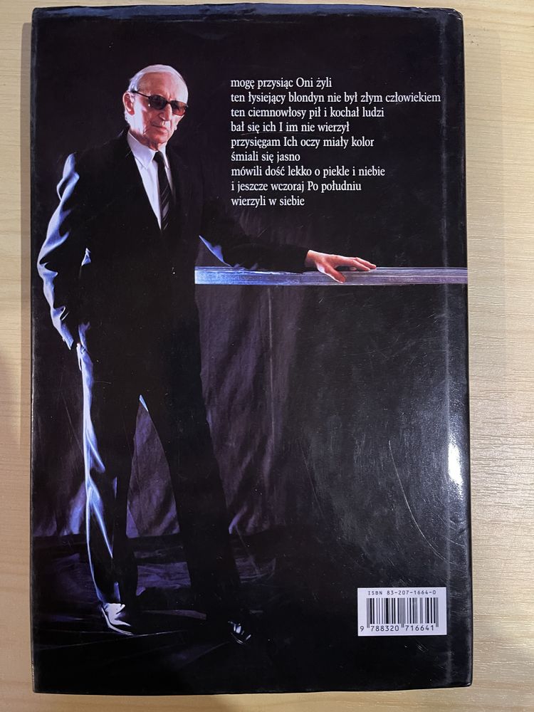 Portrety z bufetem w tle Roman Śliwonik