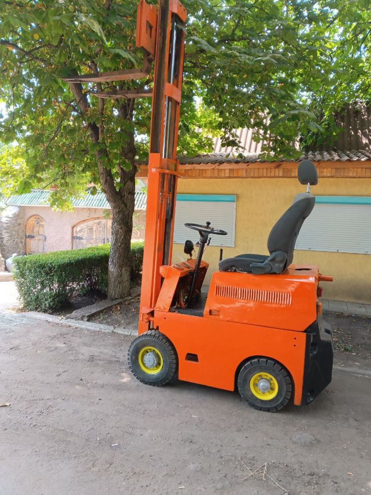 Продам форкліфт в гарному стані