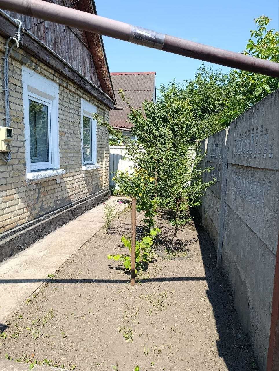 Продаж будинку в районі к-ру "Мир", по вул. Різдвяна