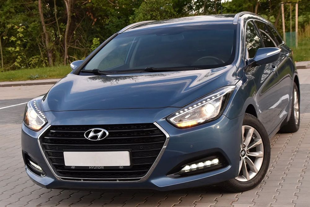 Hyundai i40 EXCLUSSIVE Navi/Kame/Klimatr/Aut7bieg/Alu16/Temp/Parktr/LED/Chrom/Zadb