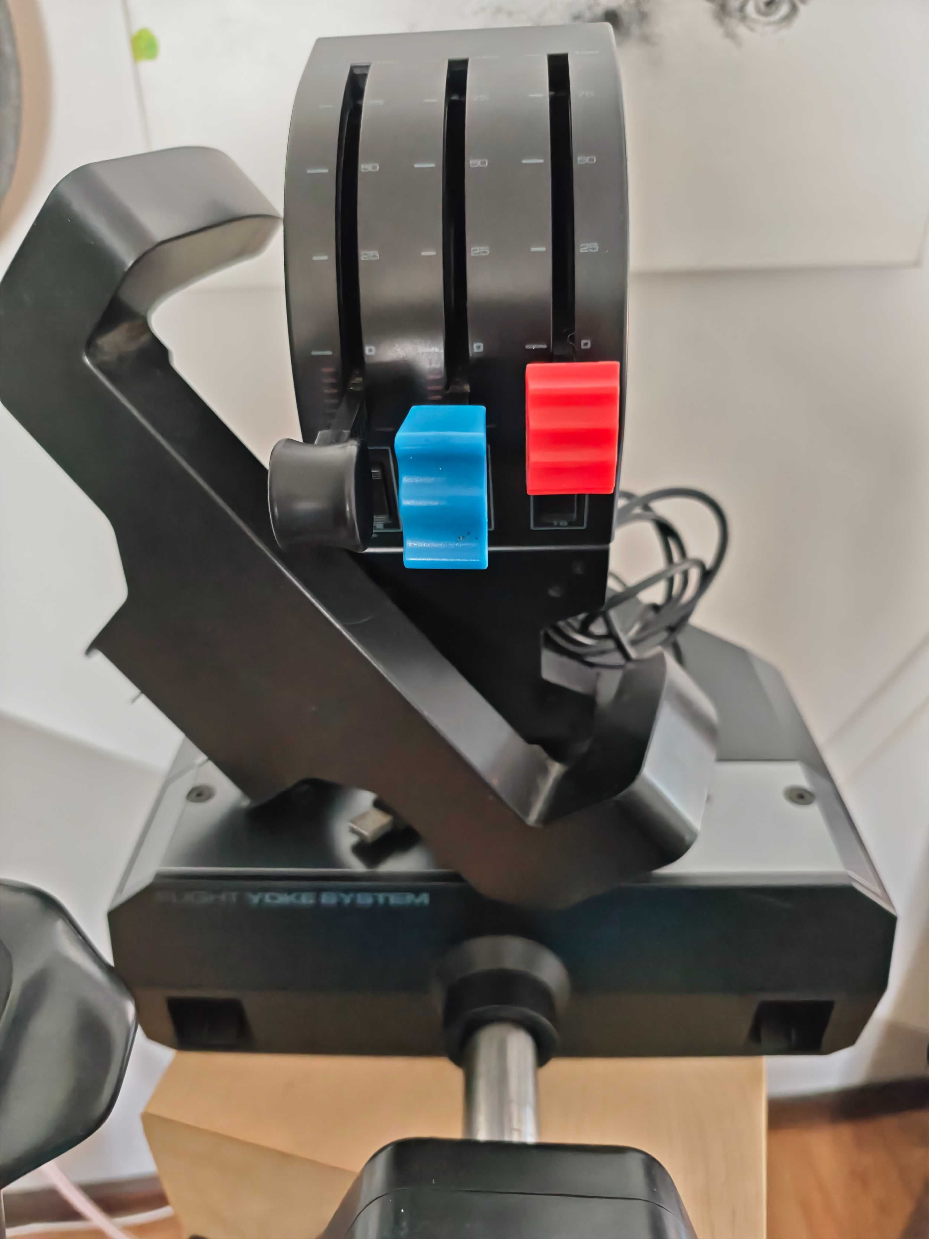 Logitech Flight Yoke System – Simulação de Voo Realista!
