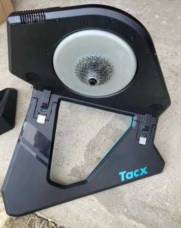 Sprzedam trenażer rowerowy Tacx NEO 2T Smart (model T2875)