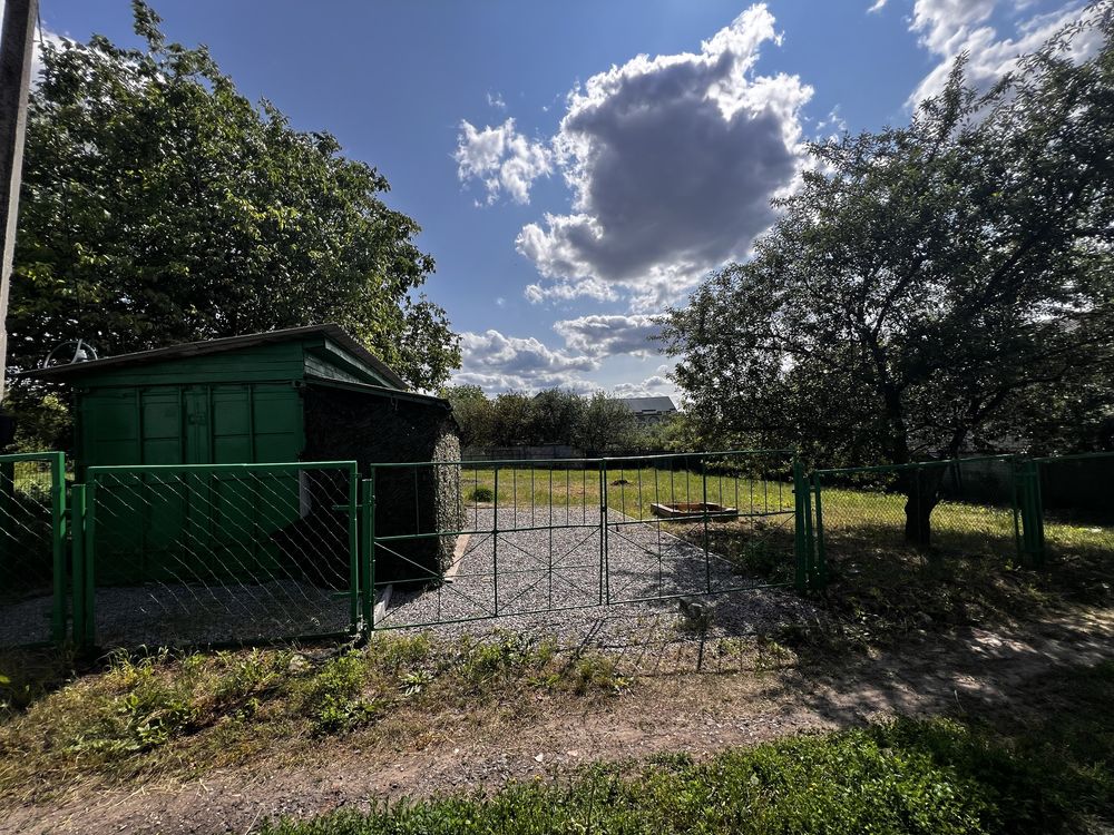 Продам свою дачу в с. Водяне, напрямок київської траси.