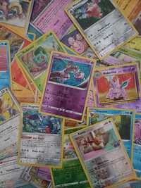 Zestaw 20 oryginalnych kart Pokemon Reverse Holo każda inna