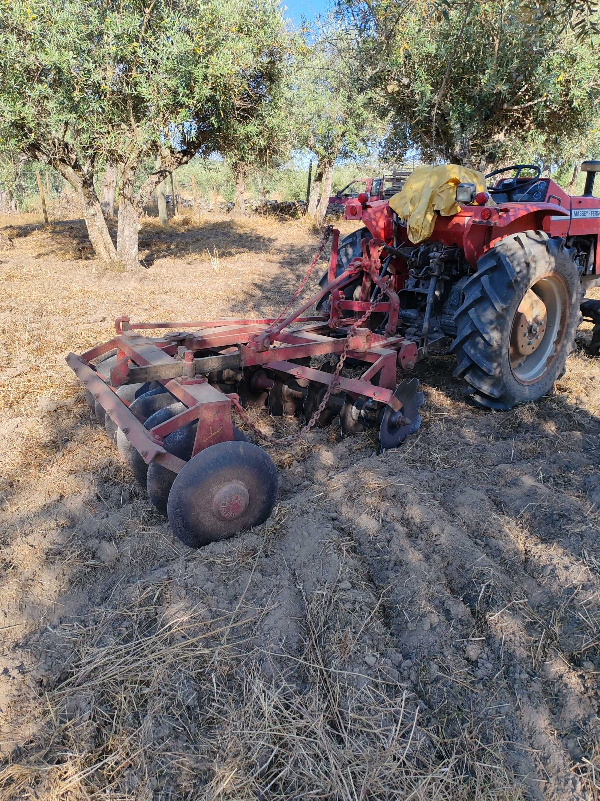 Tractor Massey Ferguson