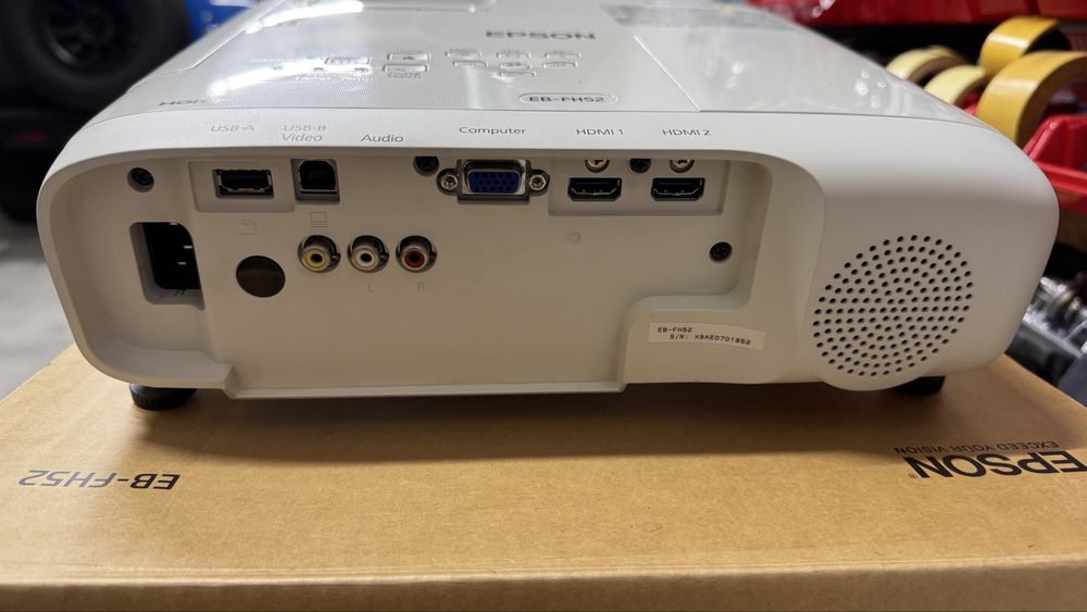 Projektor EPSON EB-FH52