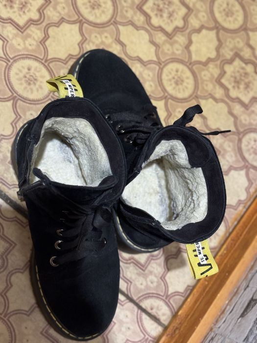 Зимові чоботи замшеві