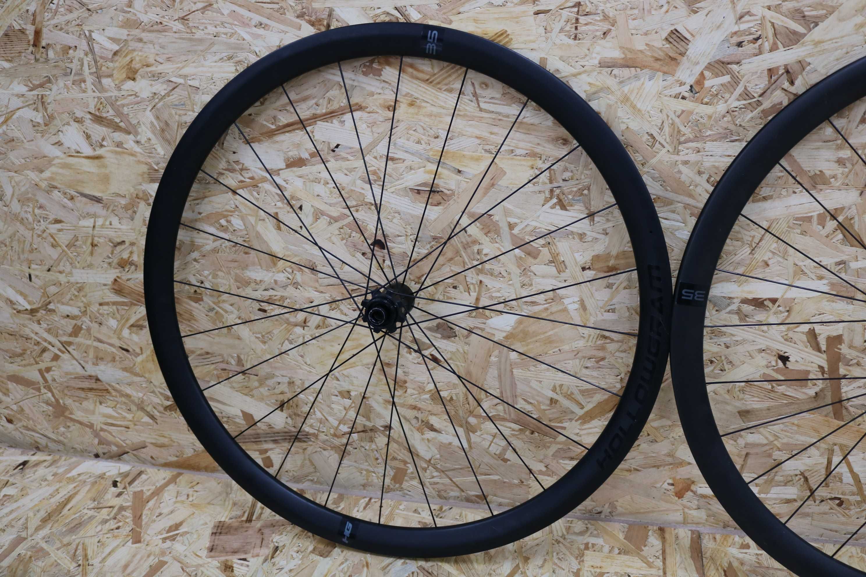 Rodas carbono disco Hollowgram HG35 - tubeless ou câmara de ar