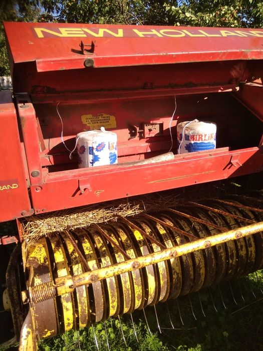 Продам прес-підбирач NewHolland