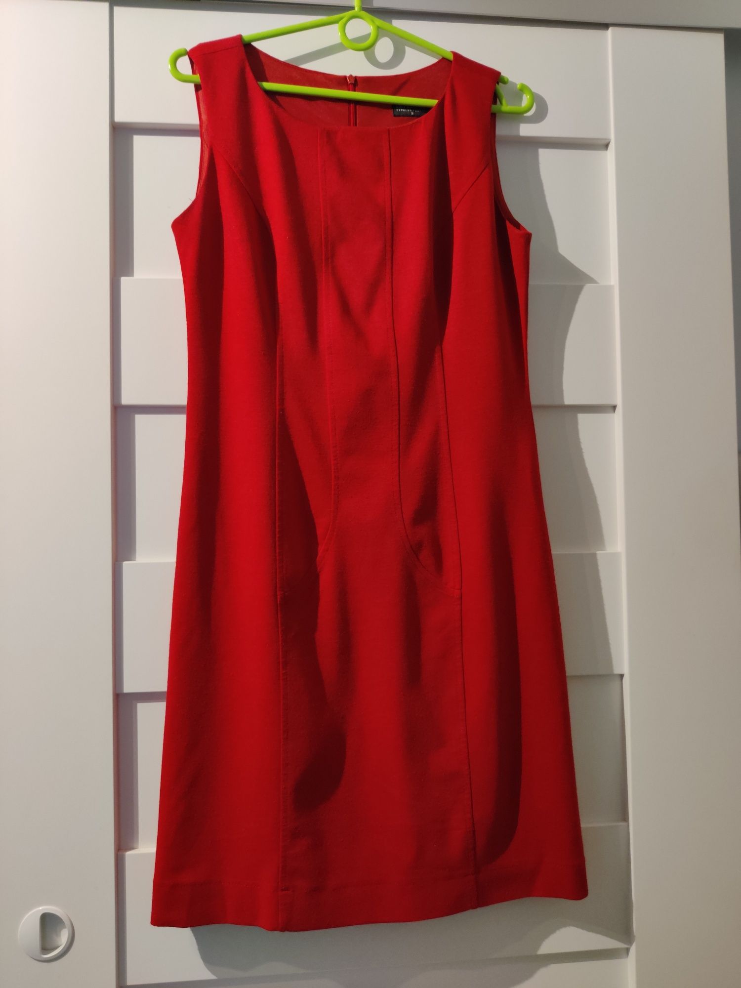Sukienka czerwona firmy Bialcon rozmiar 36