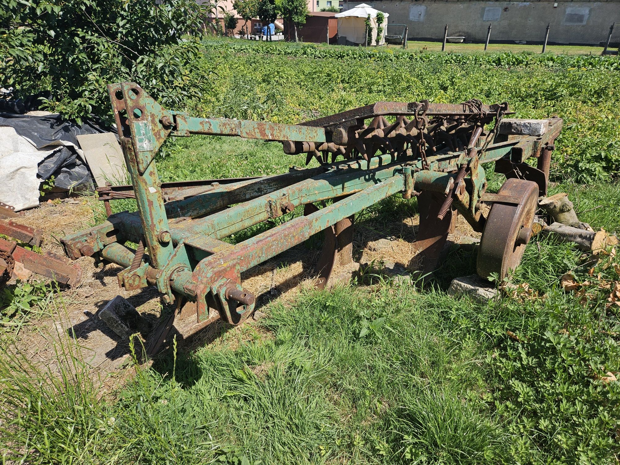 Pług 4 skibowy zagonowy