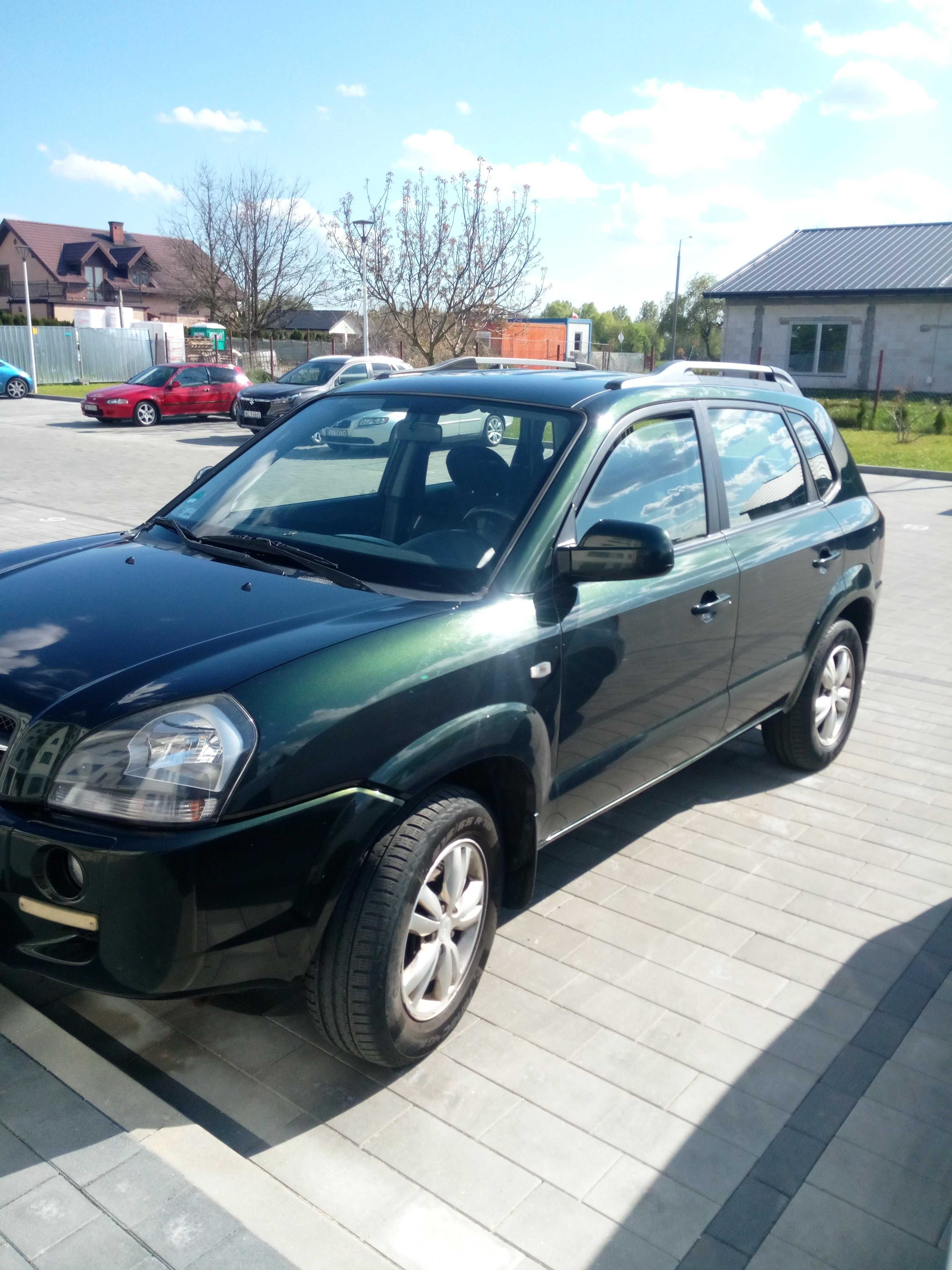 Sprzedam Hyundai Tucson 2.0, benzyna- gaz, hak