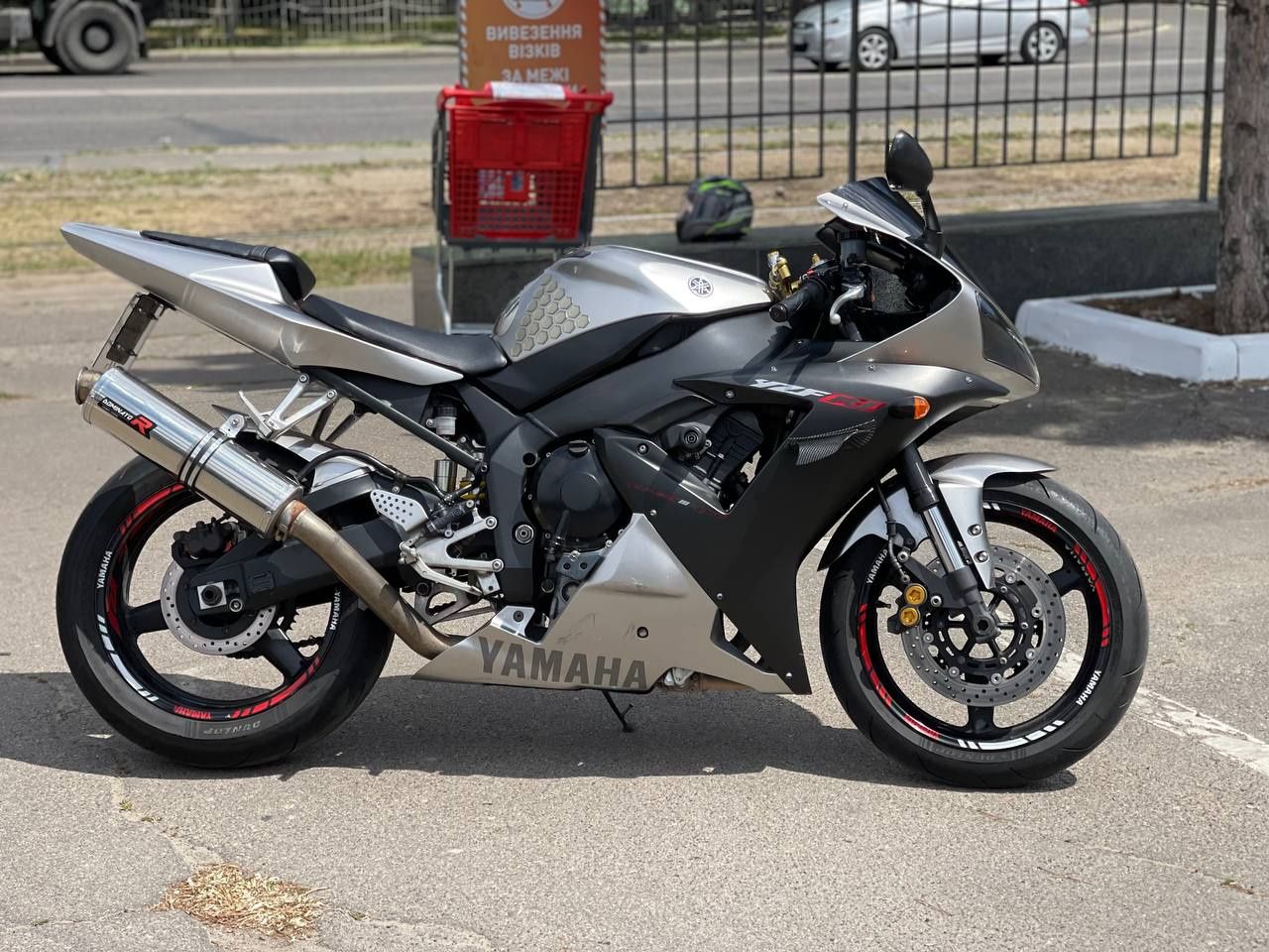 Продам Yamaha YZF R1