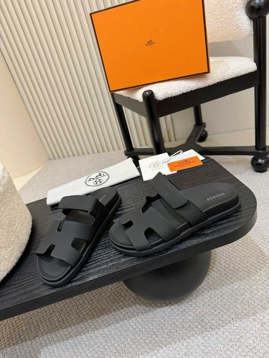 HERMES Chyre sandały luksusowa propozycja na lato buty