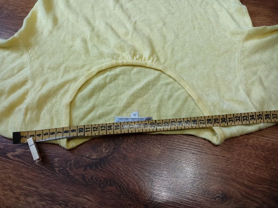 Żółty sweterek z krótkim rekawem