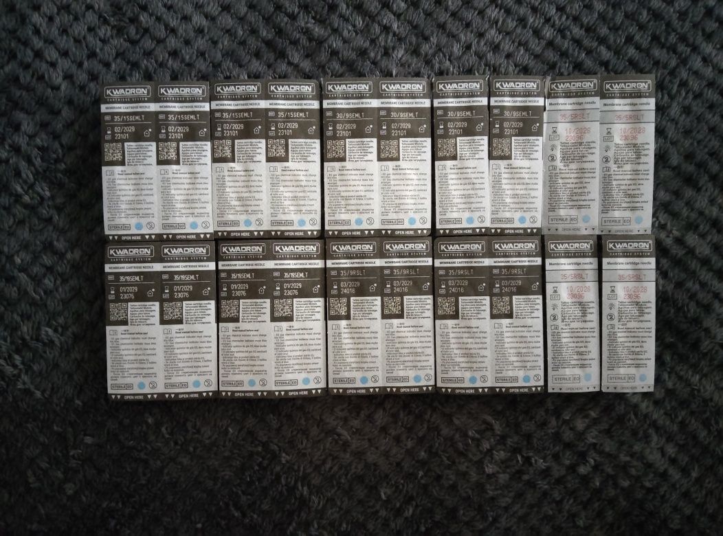 Zestaw igieł do tatuażu Kwadron + akcesoria (20 sztuk igieł + dodatki)