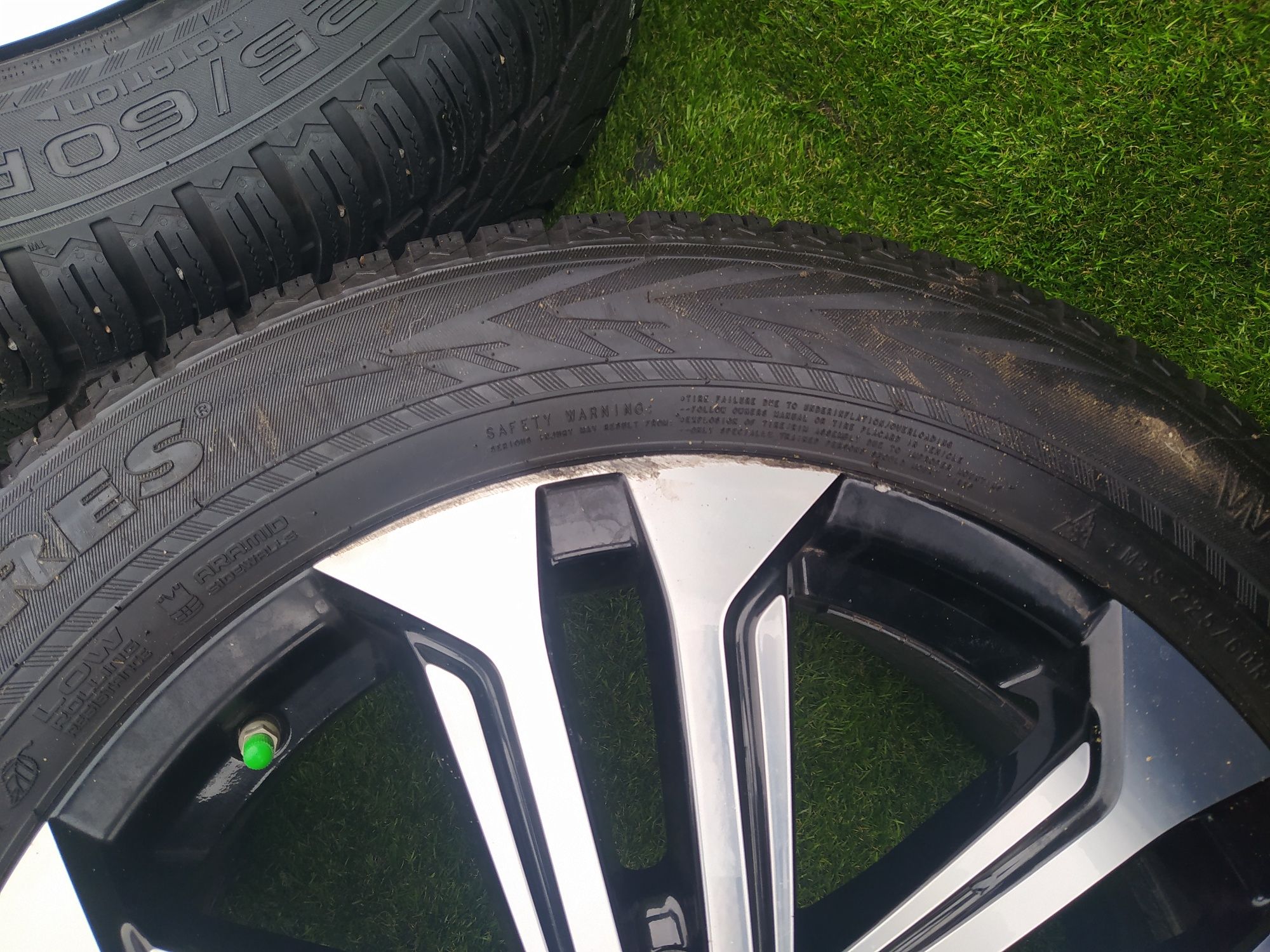 Felgi koła Toyota FAV 4 V 225/60 R18 Zima