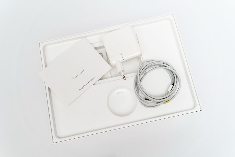 Sprzedam MacBook Pro 13" (2018) – i5, 8GB RAM