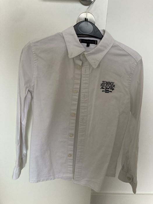 Camisa branca Tommy Hilfiger 7/8 anos