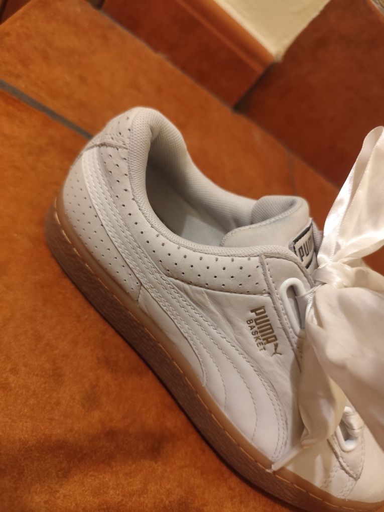Sapatilhas brancas puma